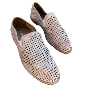 TRASK slip on leather loafer career shoe flat soft light pink glitter classic 9M